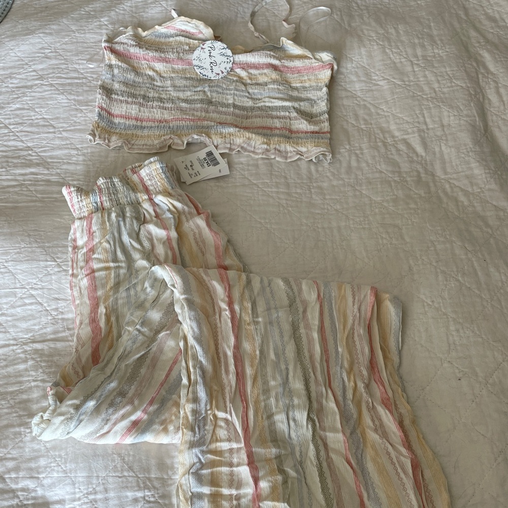 Matching summer set-crop too and wide leg crop pant